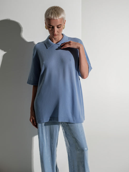 Blue seamless knitted top – pure new wool